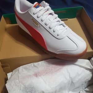 Puma Roma size 6.5, red white and blue